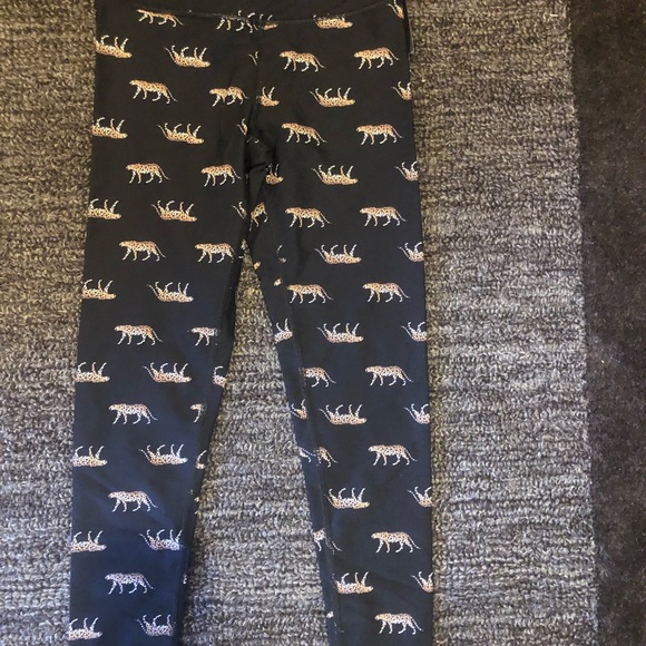 NWT- Victoria’s Secret Sport Cheetah Leggings - Picture 3 of 5